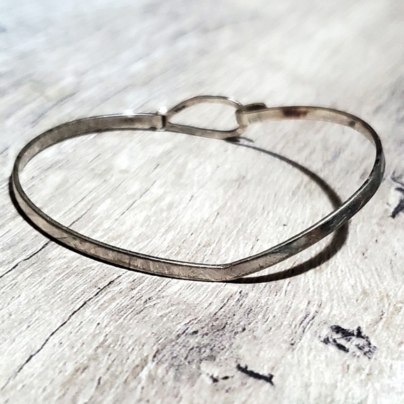 Hammered & Smooth Bracelet. - Picture 1 of 5